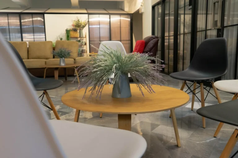 พื้นที่ส่วนกลางภายใน Mind & Mood Clinic บรรยากาศสบาย